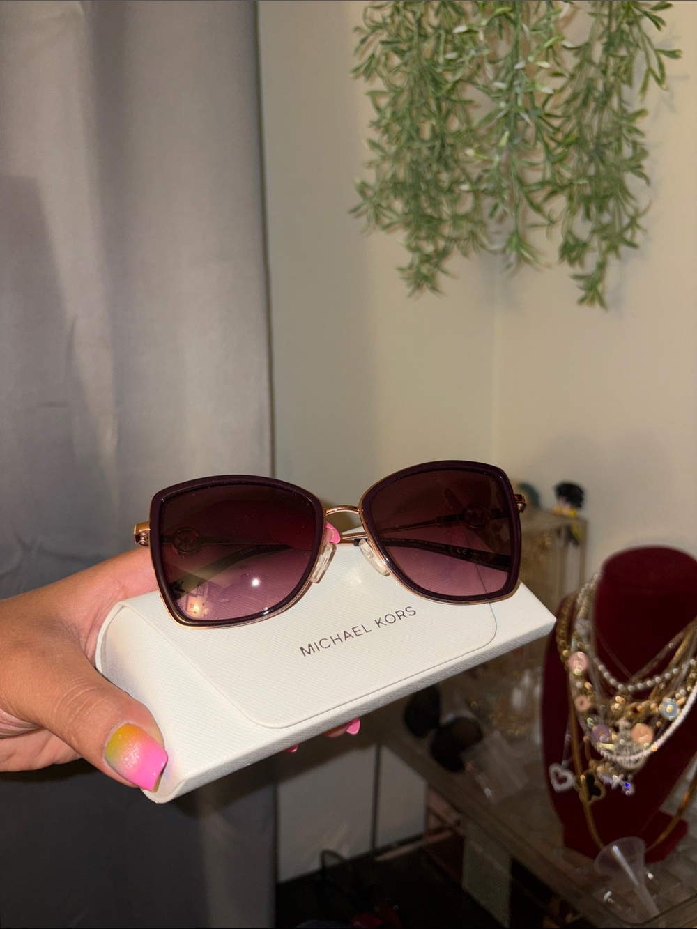 Michael Kors Women’s Burgundy Gradient Square Sunglasses like new - Picture 1 of 8